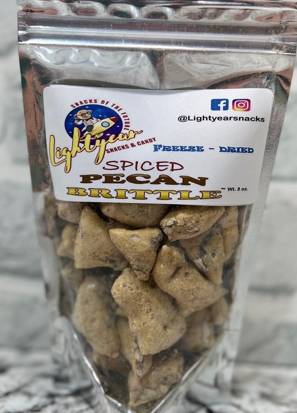 PECAN BRITTLE SPICED Lightyear Snacks